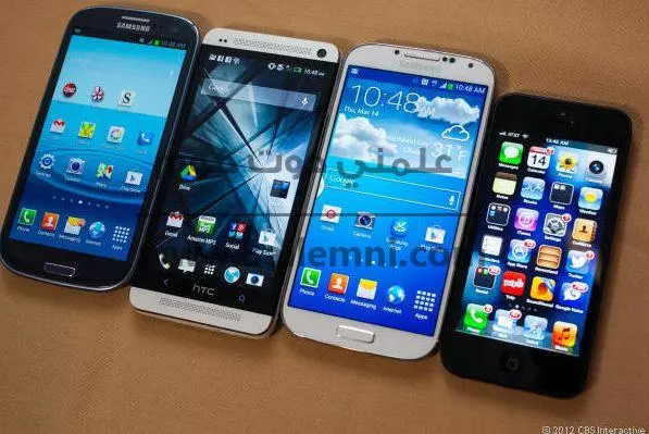 Smartphones_side_by_side