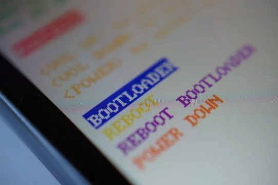 كيفيه فتح البوت لودر "Bootloader" لاجهزه HTC,كيفيه فك البوت لودر "Bootloader" لاجهزه HTC,فك البوت لودر لاجهزه HTC